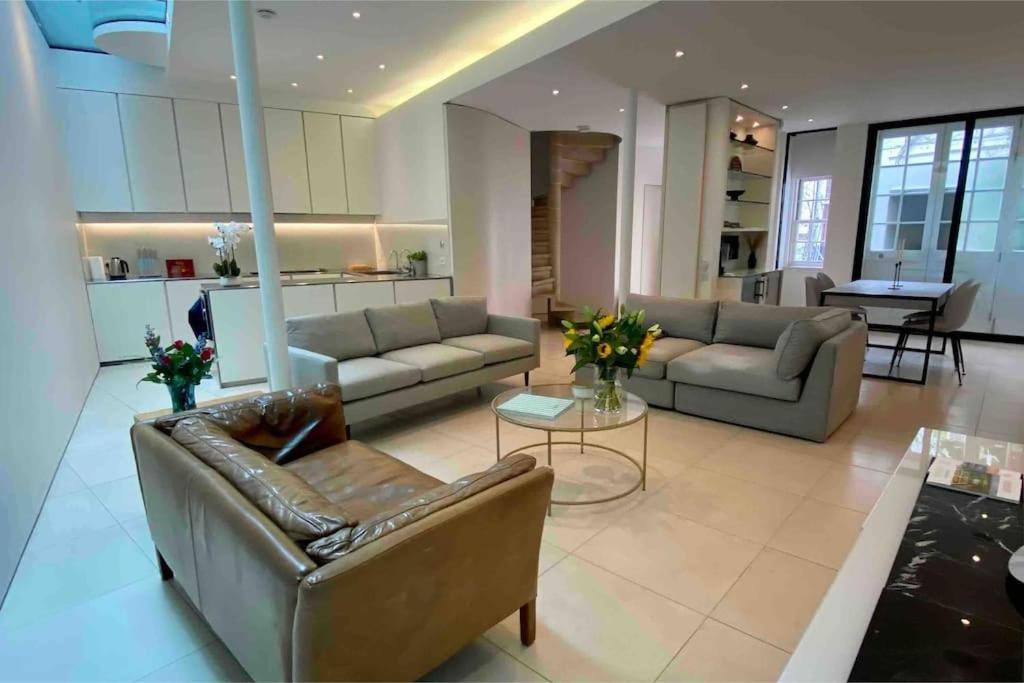Stunning 4 Bed Mews House With Patio Casa vacanze Londra
