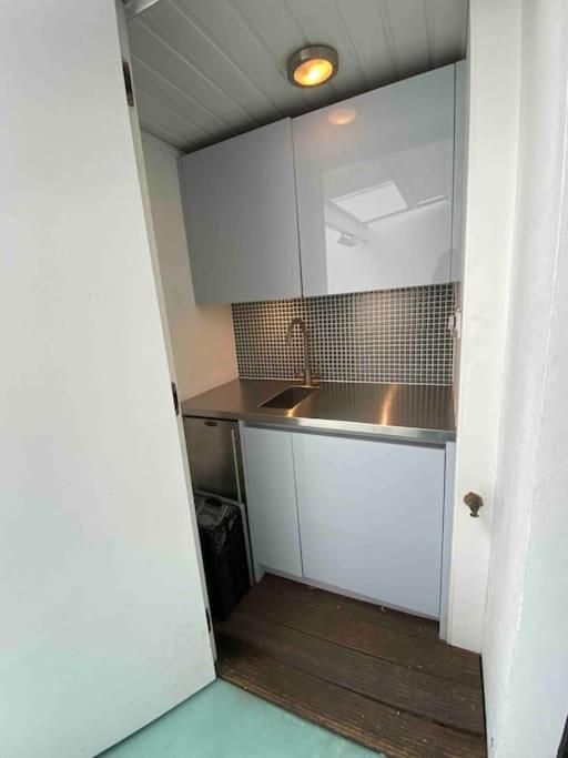 Stunning 4 Bed Mews House With Patio Londra