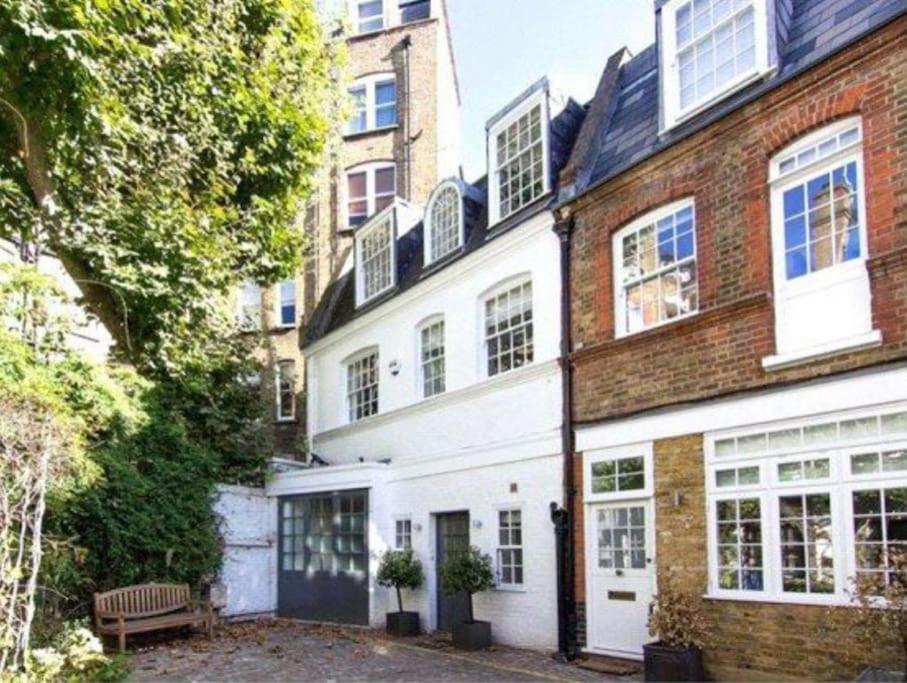 Stunning 4 Bed Mews House With Patio Casa vacanze